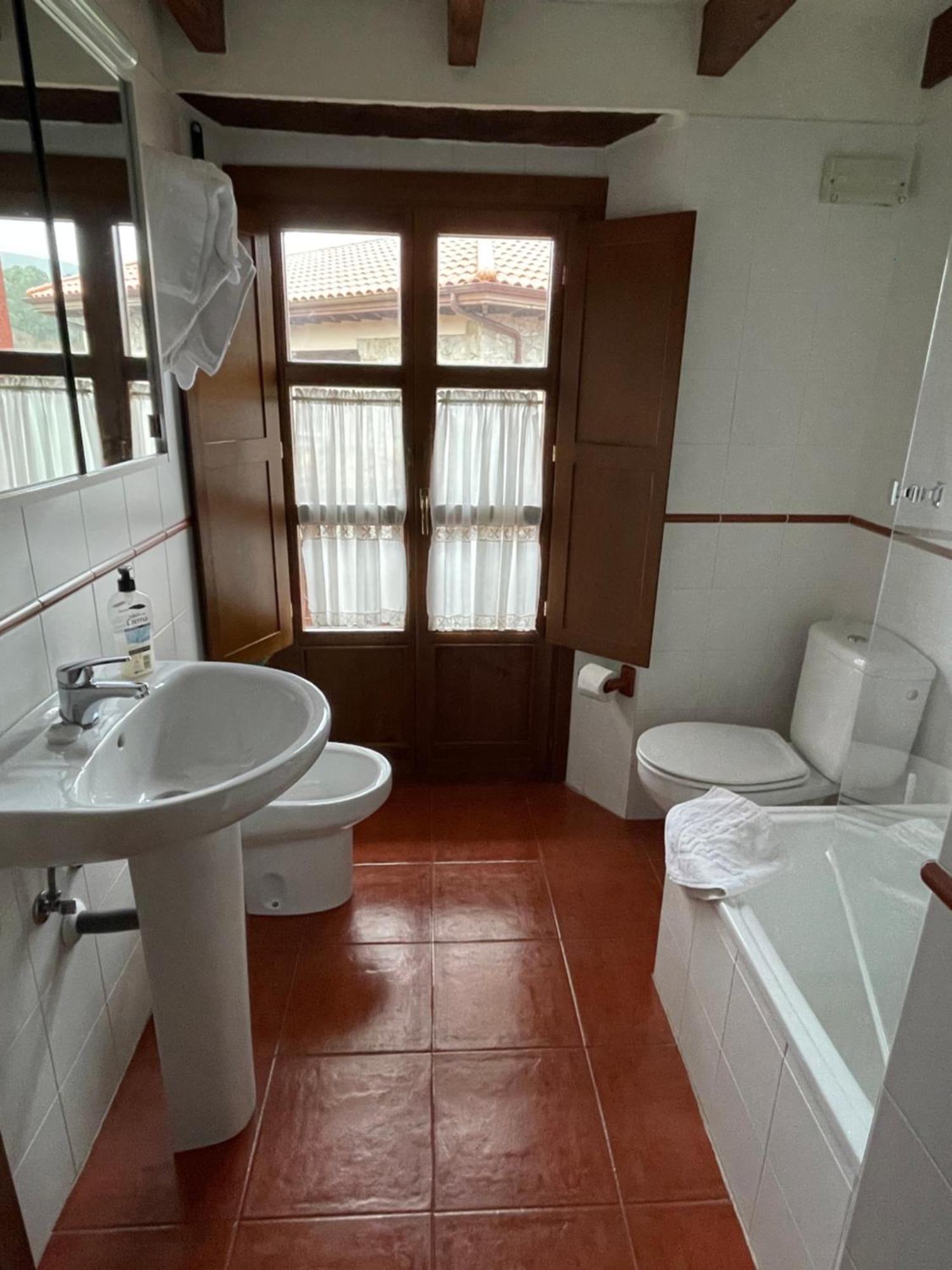 Apartamentos El Cueto De Los Collado Villanueva de Pria 外观 照片